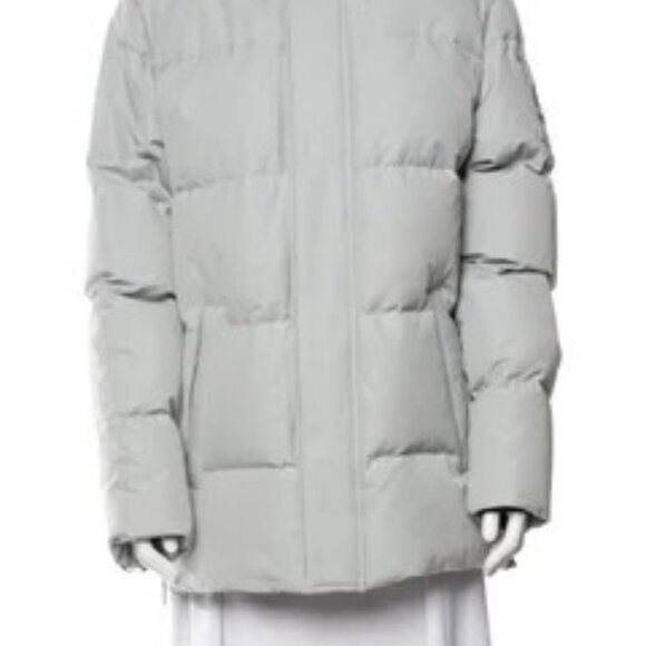Moose Knuckles Down NWT Woman's Size L light gray color - Picture 4 of 11